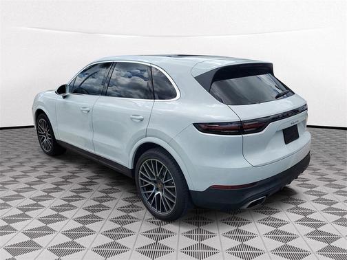 2022 Porsche Cayenne Platinum Edition