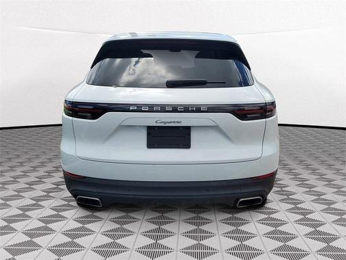 2022 Porsche Cayenne Platinum Edition