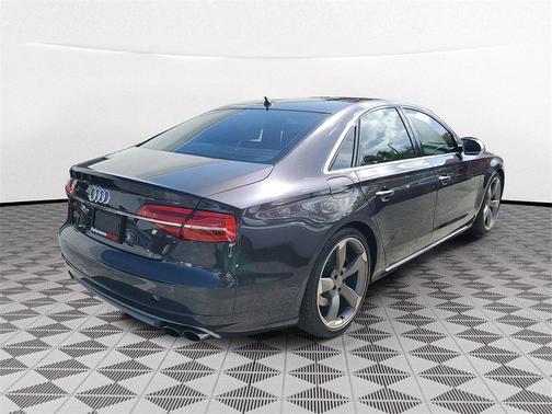 2015 Audi S8 4.0T quattro
