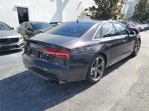 2015 Audi S8 4.0T quattro