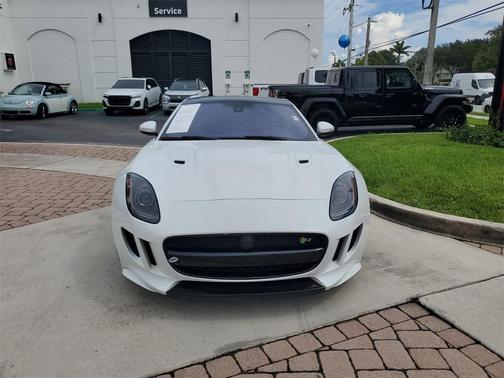 2017 Jaguar F-TYPE R