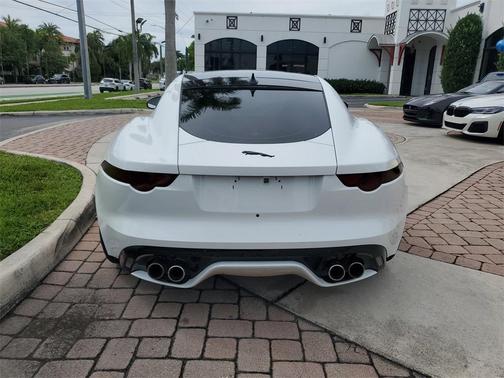 2017 Jaguar F-TYPE R
