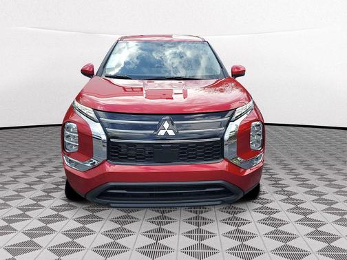 2026 Mitsubishi Outlander ES