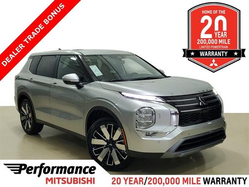 2025 Mitsubishi Outlander SE