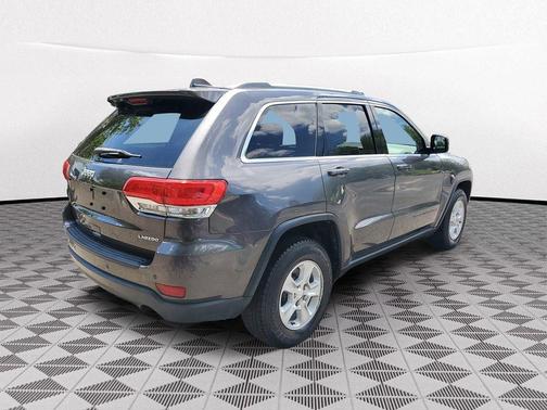 Granite Crystal Clearcoat Metallic 2017 Jeep Grand Cherokee Laredo