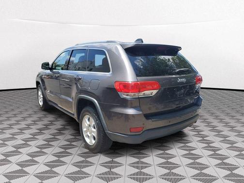 Granite Crystal Clearcoat Metallic 2017 Jeep Grand Cherokee Laredo