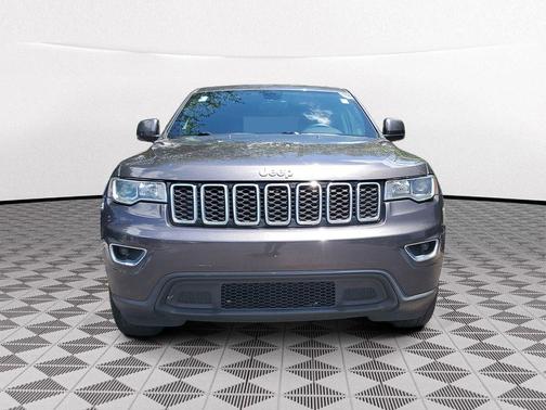 Granite Crystal Clearcoat Metallic 2017 Jeep Grand Cherokee Laredo