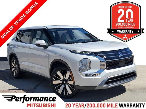 2025 Mitsubishi Outlander SE