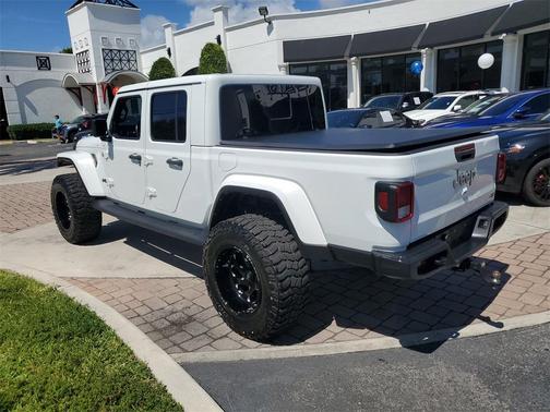 2022 Jeep Gladiator Overland