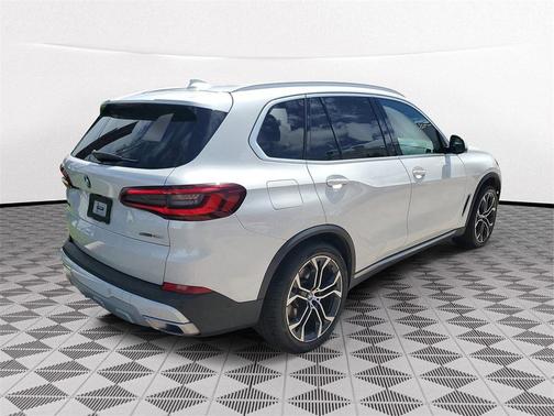 2023 BMW X5 sDrive40i