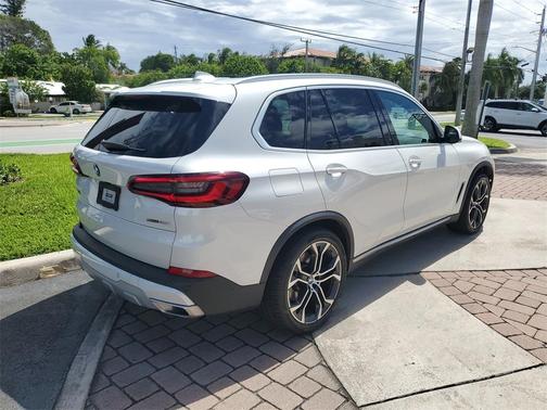 2023 BMW X5 sDrive40i