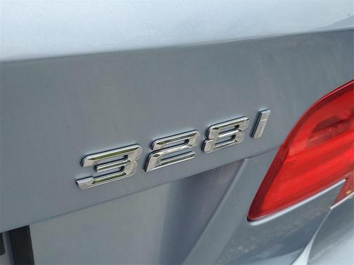 2011 BMW 328 i