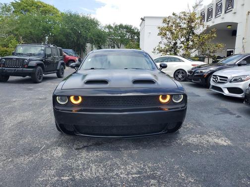 Pitch Black Clearcoat 2020 Dodge Challenger R/T