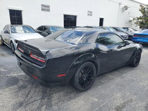 Pitch Black Clearcoat 2020 Dodge Challenger R/T