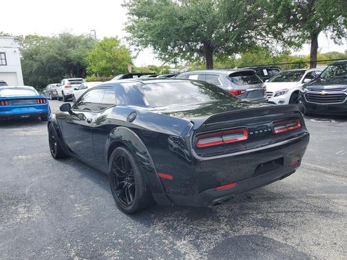 Pitch Black Clearcoat 2020 Dodge Challenger R/T