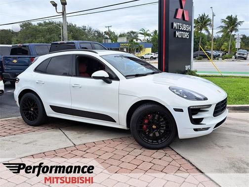 2017 Porsche Macan GTS
