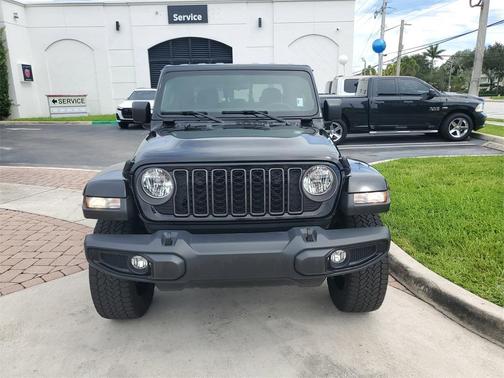 2024 Jeep Gladiator Nighthawk
