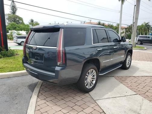 2019 Cadillac Escalade Standard