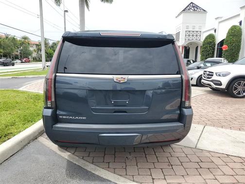 2019 Cadillac Escalade Standard