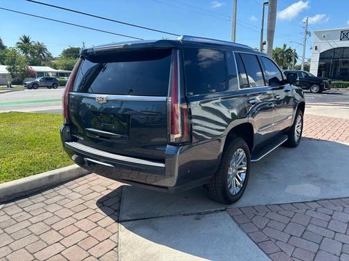 2019 Cadillac Escalade Standard