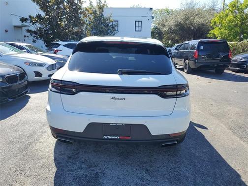 2020 Porsche Macan Base