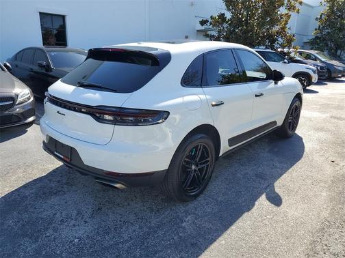 2020 Porsche Macan Base