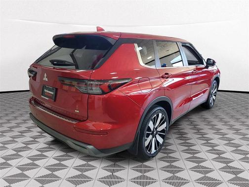 2025 Mitsubishi Outlander SE