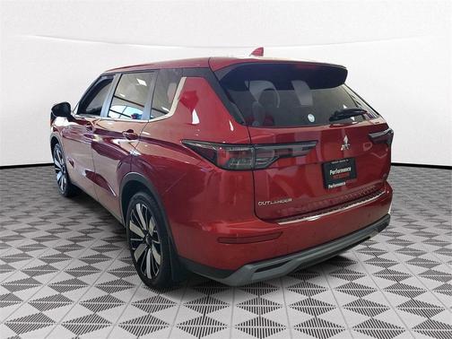 2025 Mitsubishi Outlander SE