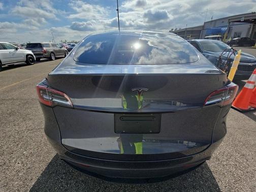 2021 Tesla Model Y Standard Range