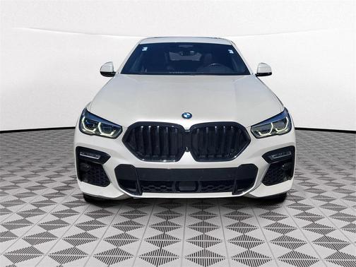 2021 BMW X6 M50i