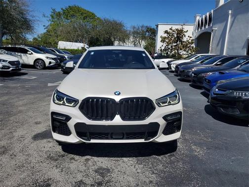 2021 BMW X6 M50i