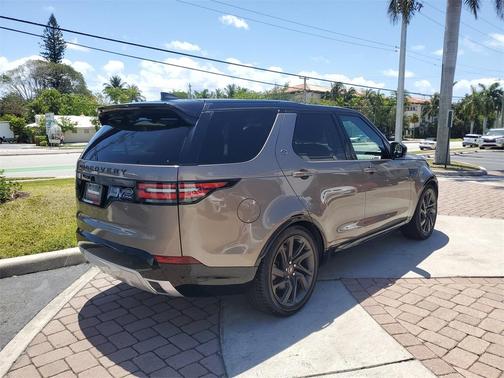 2017 Land Rover Discovery HSE LUXURY