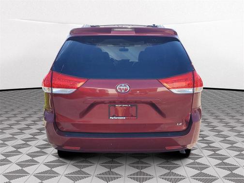 2013 Toyota Sienna LE