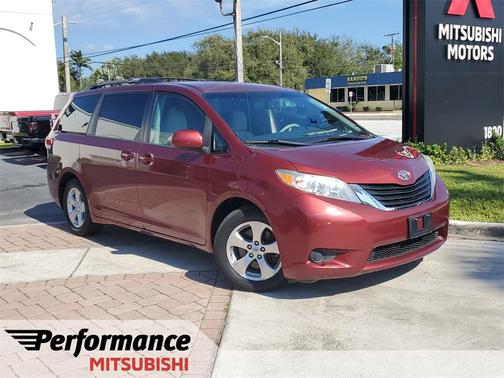 2013 Toyota Sienna LE