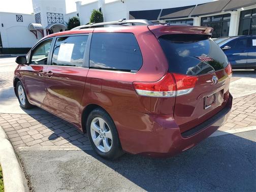 2013 Toyota Sienna LE