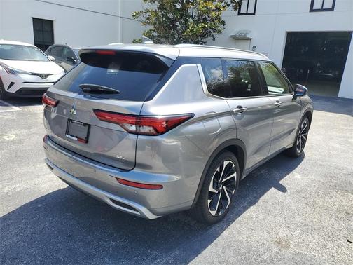 2022 Mitsubishi Outlander SEL