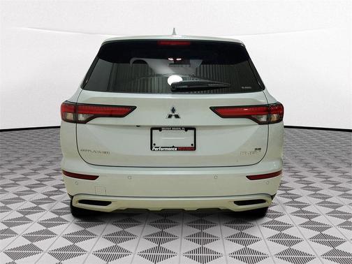 2025 Mitsubishi Outlander PHEV SE