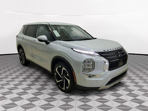 2025 Mitsubishi Outlander PHEV SE