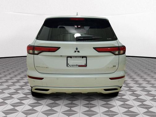 2025 Mitsubishi Outlander PHEV SE