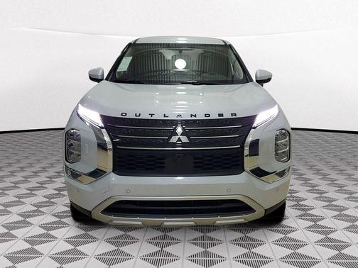 2025 Mitsubishi Outlander PHEV SE