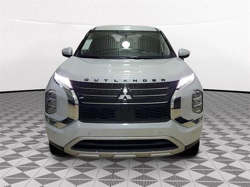 2025 Mitsubishi Outlander PHEV SE