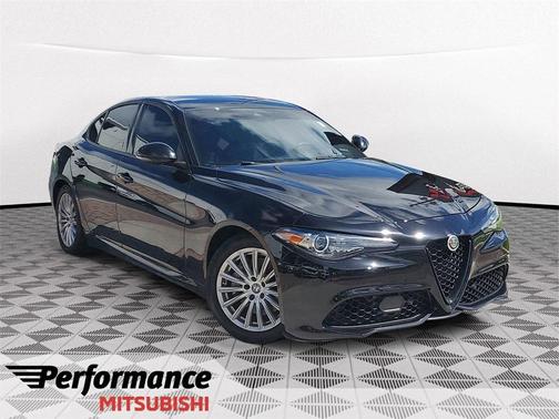 2022 Alfa Romeo Giulia Base