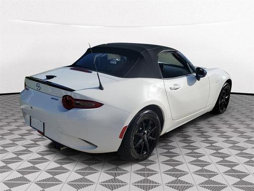 2020 Mazda MX-5 Miata Sport