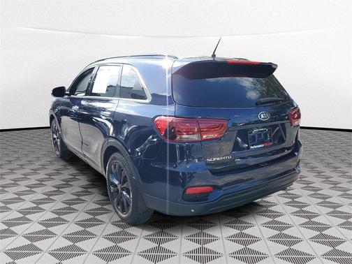 2019 Kia Sorento S