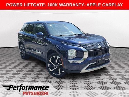 Cosmic Blue Metallic 2024 Mitsubishi Outlander SE