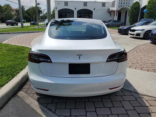 2020 Tesla Model 3 Standard Range Plus