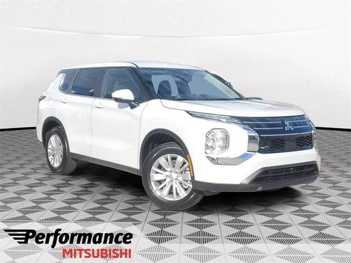 2026 Mitsubishi Outlander ES