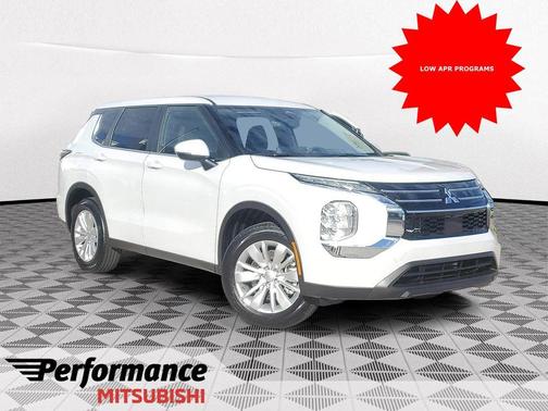 2026 Mitsubishi Outlander ES