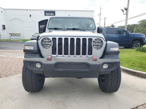 2020 Jeep Gladiator Sport