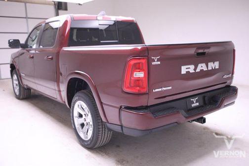 2025 RAM 1500 SLT